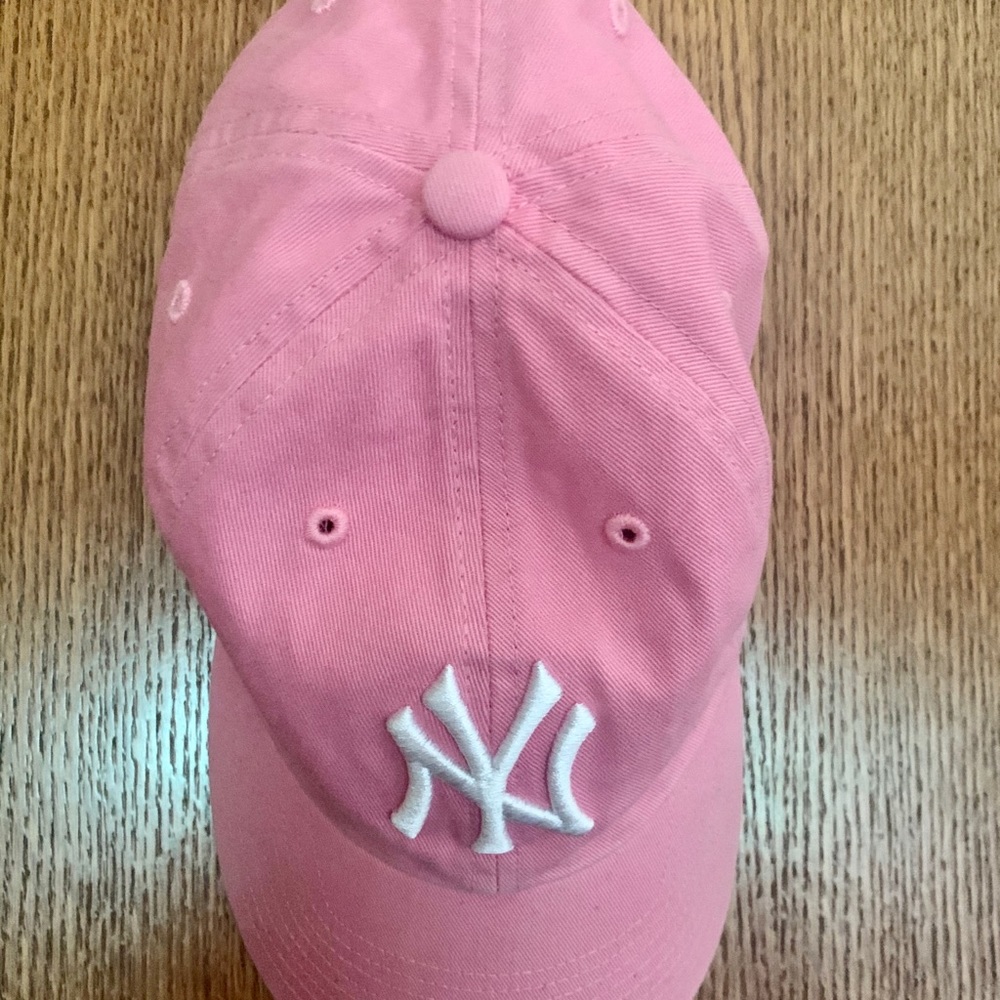 Women’s Pink New York Yankee’s baseball cap